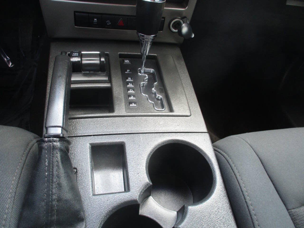Used 2011 Jeep Liberty Sport AWD/4WD image 23