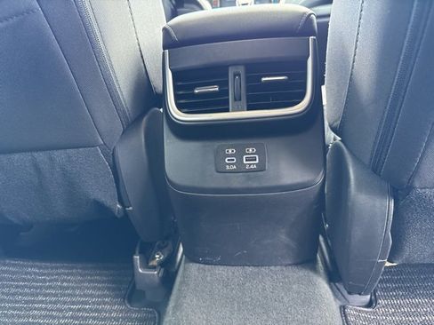 Used 2023 Subaru Outback Premium image 14