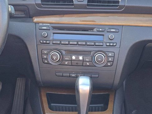 Used 2010 BMW 128i Convertible image 17