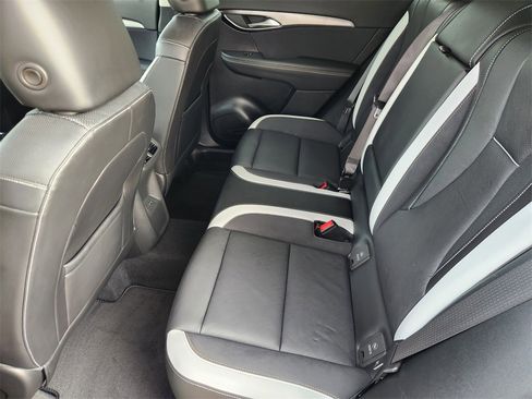 Used 2024 Buick Envision Sport Touring image 28