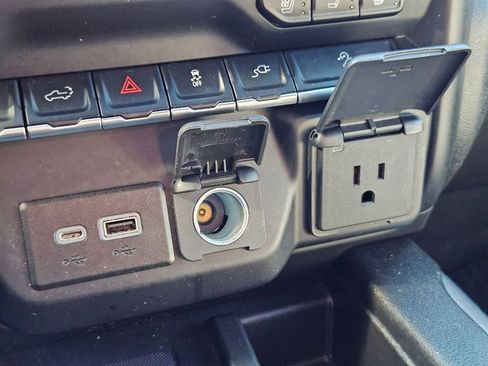 Used 2022 GMC Sierra 3500 AT4 w/ AT4 Premium Plus Package image 31