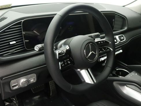 New 2026 Mercedes-Benz GLS 450 4MATIC image 5
