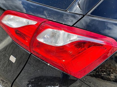 Used 2021 Chevrolet Equinox LT image 23