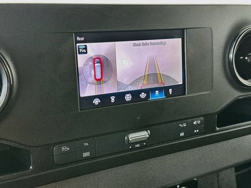 Used 2022 Mercedes-Benz Sprinter 1500 image 19