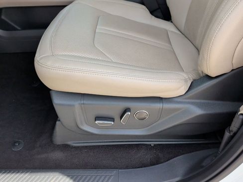 Used 2023 Ford Expedition Limited AWD/4WD image 13
