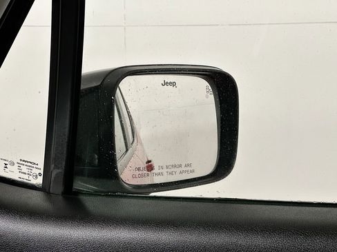 Certified 2023 Jeep Renegade Altitude image 28