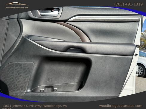 Used 2017 Toyota Highlander Limited image 12