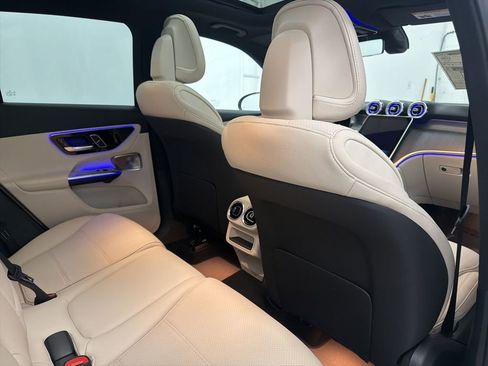 Used 2026 Mercedes-Benz GLC 300 image 25