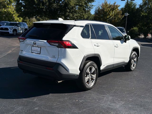 Used 2023 Toyota RAV4 LE AWD/4WD image 4