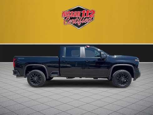 Used 2025 Chevrolet Silverado 2500 LT w/ Trail Boss Package AWD/4WD image 4