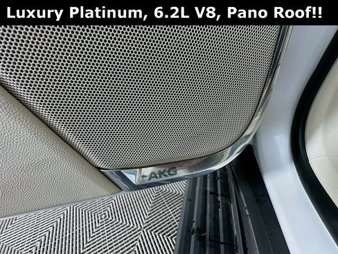 Used 2022 Cadillac Escalade ESV Premium Luxury Platinum image 20