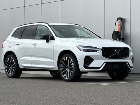 New 2026 Volvo XC60 T8 Ultra w/ Protection Package Premier AWD/4WD image 7