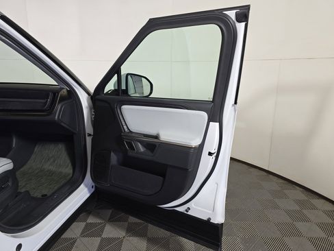 Used 2024 Rivian R1S Adventure AWD/4WD image 18
