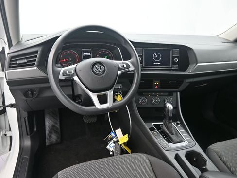 Used 2019 Volkswagen Jetta S image 16
