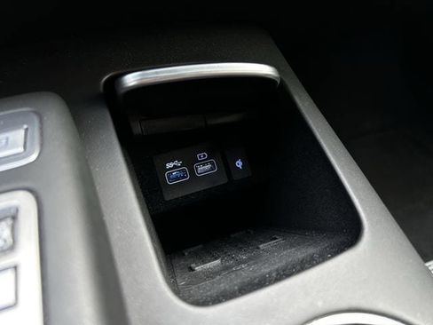 Used 2025 Genesis GV70 3.5T Sport w/ Sport Prestige Package image 23