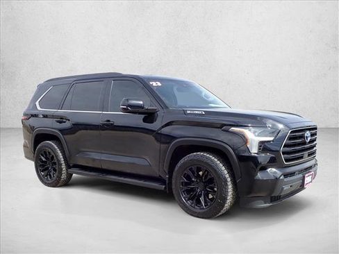 Used 2023 Toyota Sequoia SR5 w/ SR5 Premium Package AWD/4WD image 6