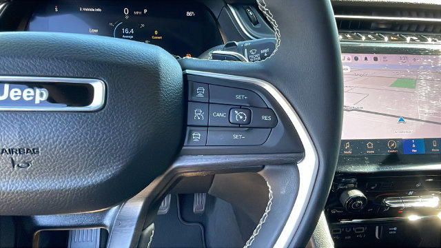 Used 2023 Jeep Grand Cherokee L Limited w/ Black Appearance Package RWD image 23