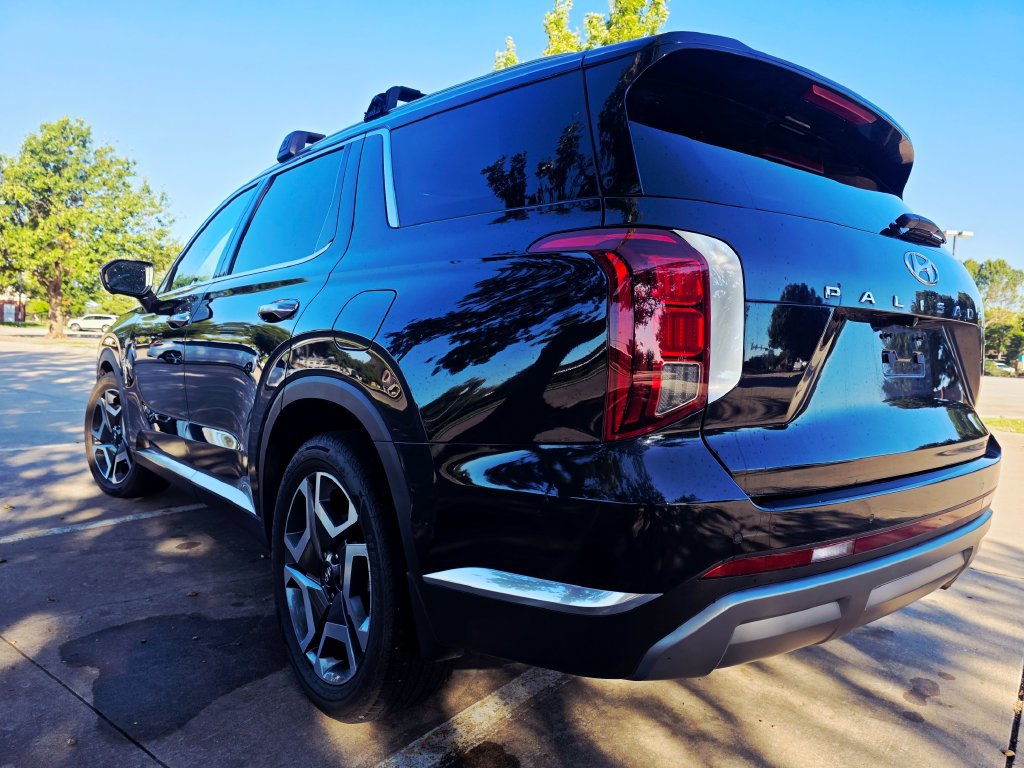Used 2023 Hyundai Palisade Limited AWD/4WD image 14