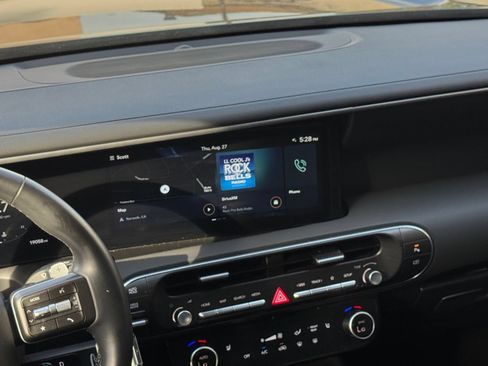 Used 2026 Hyundai Palisade SEL FWD image 14