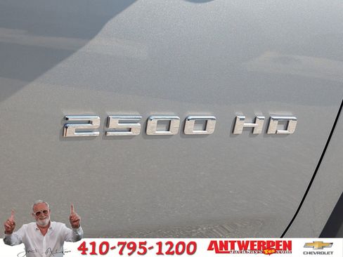 Used 2024 Chevrolet Silverado 2500 LT image 9