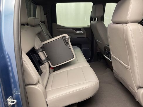 Used 2024 GMC Sierra 1500 SLT w/ SLT Premium Plus Package image 32