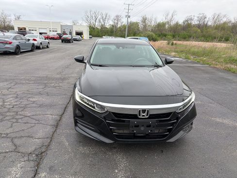 Used 2018 Honda Accord LX image 9