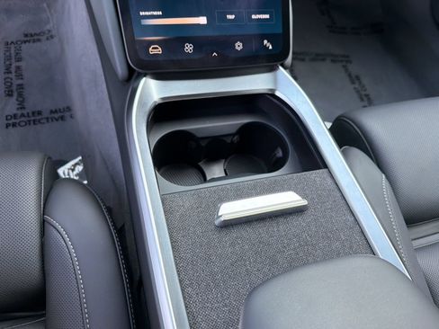 Used 2024 Lucid Air Pure RWD image 16