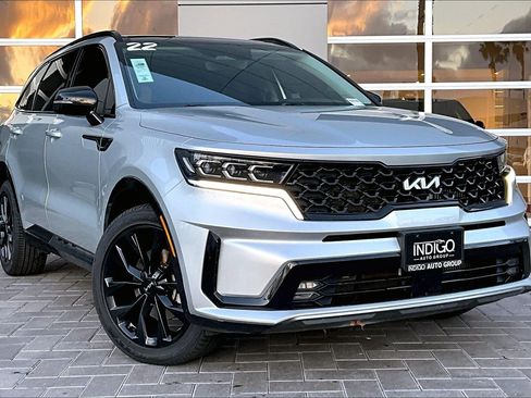 Used 2022 Kia Sorento SX image 3