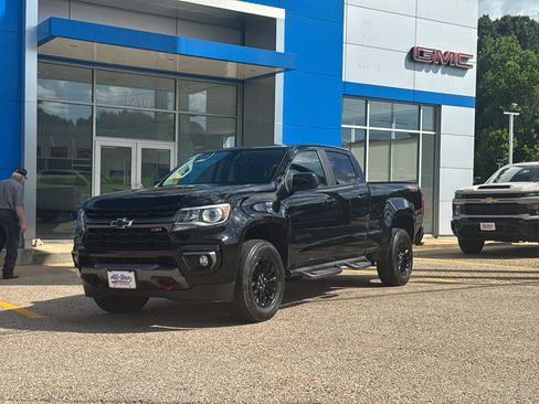 Used 2022 Chevrolet Colorado Z71 w/ Trail Boss Package AWD/4WD image 30