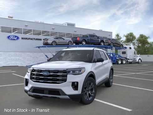 New 2026 Ford Explorer Active image 2