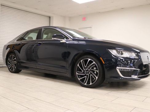 Used 2020 Lincoln MKZ Reserve w/ Elements Package image 4