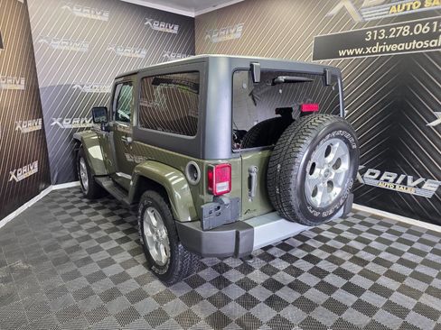 Used 2015 Jeep Wrangler Sahara w/ Connectivity Group AWD/4WD image 10