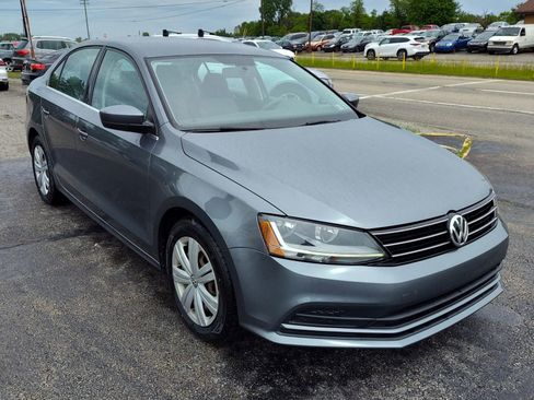 Used 2017 Volkswagen Jetta S w/ Jetta S Cold Weather Package FWD image 7