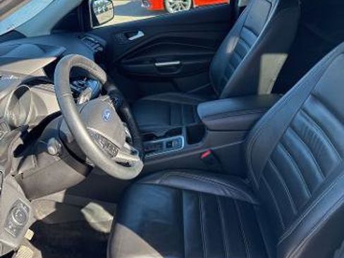 Certified 2019 Ford Escape Titanium w/ U9j03 - Titanium Tow Package image 13