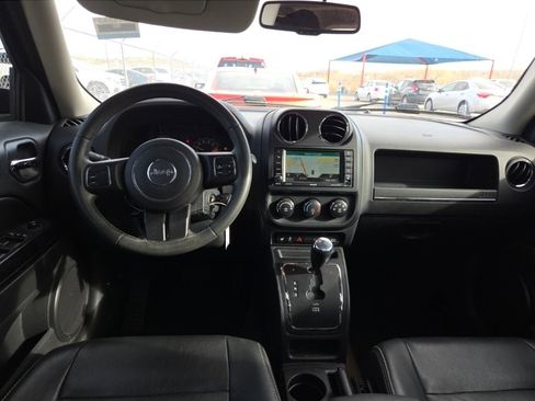 Used 2016 Jeep Patriot High Altitude image 6