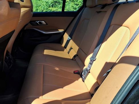 Used 2022 BMW 330i xDrive Sedan w/ Convenience Package AWD/4WD image 11