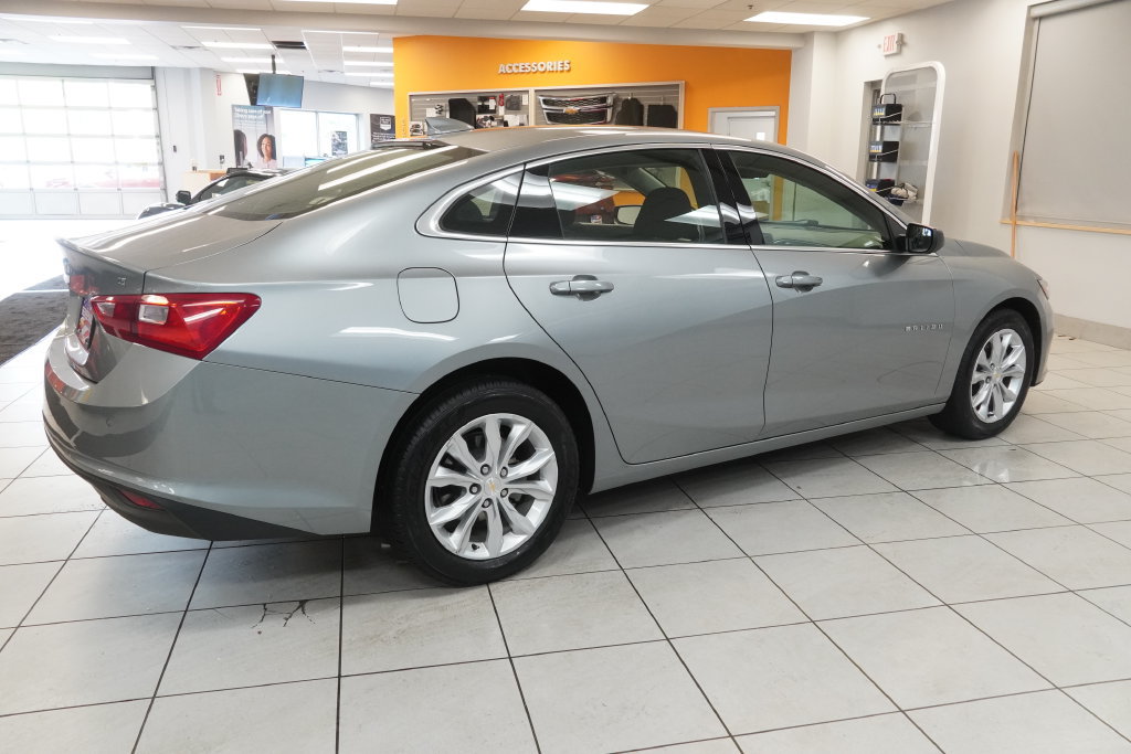 Used 2024 Chevrolet Malibu LT FWD image 11