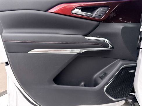 Used 2024 Chevrolet Traverse RS w/ LPO, Floor Liner Package image 31