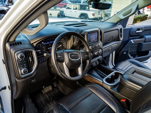 Used 2022 GMC Sierra 2500 Denali w/ Denali Ultimate Package image 17