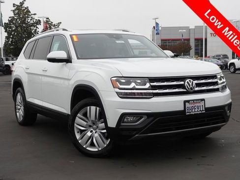 Used 2019 Volkswagen Atlas SEL Premium image 2