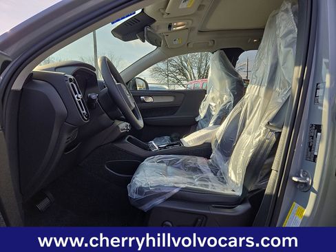 New 2026 Volvo XC40 B5 Plus w/ Protection Package Premier image 10