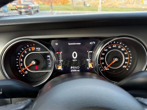 Used 2022 Jeep Wrangler Unlimited Sport image 18