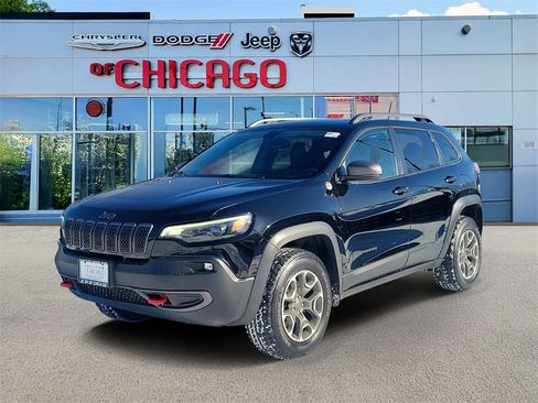 Certified 2020 Jeep Cherokee Trailhawk w/ Comfort/Convenience Group image 2
