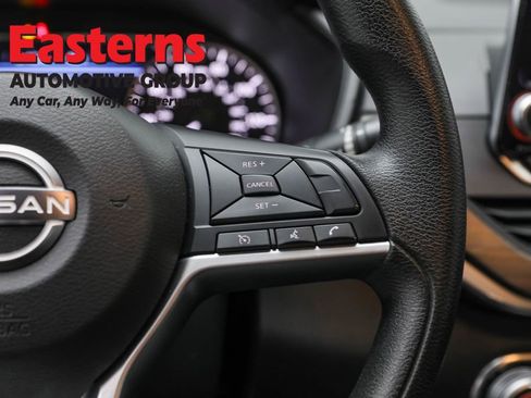 Used 2024 Nissan Altima 2.5 SV image 16