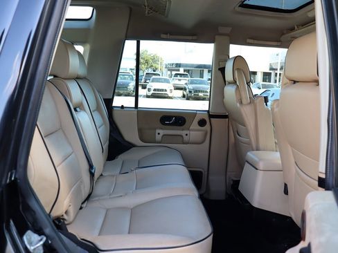 Used 2004 Land Rover Discovery SE image 31