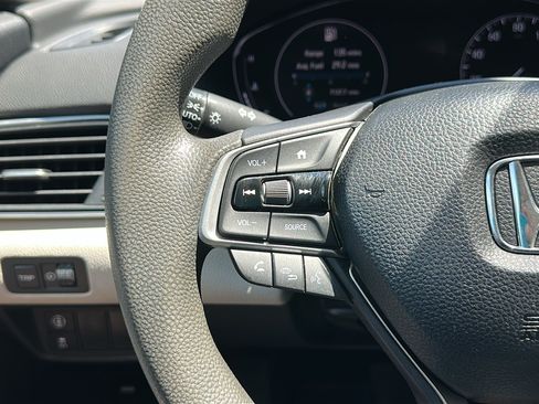 Used 2018 Honda Accord LX image 14