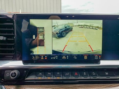 Used 2025 Chevrolet Silverado 1500 LT Trail Boss w/ LT Trail Boss Premium Package image 16