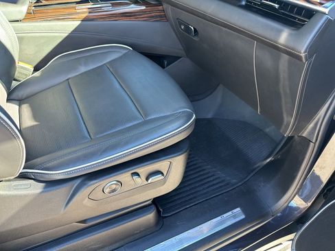 Certified 2024 Cadillac Escalade Premium Luxury image 16