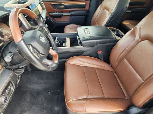 Used 2019 RAM 1500 Limited w/ Body Color Bumper Group AWD/4WD image 13