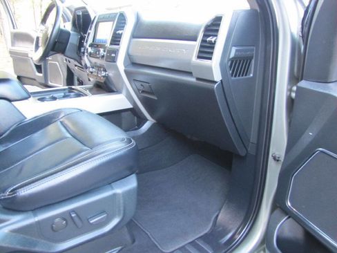 Used 2020 Ford F250 Lariat w/ Lariat Ultimate Package image 22